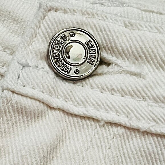 Missguided Plus High Rise Denim Shorts Frayed Hem Long Line Jean Bermuda Plus Sz - Picture 9 of 11